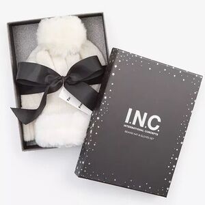 INC‎ white Beanie and Glove Set